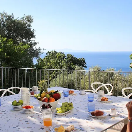Villa Dequinz Luxury With Infinity Pool & Sea View