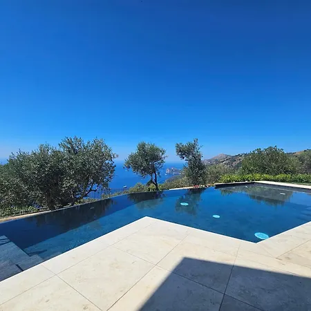 Dequinz Luxury Retreat & Private Infinity Pool Massa Lubrense