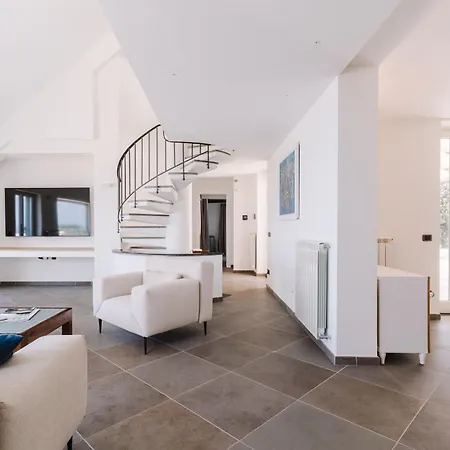 Dequinz Luxury With Infinity Pool & Sea View *