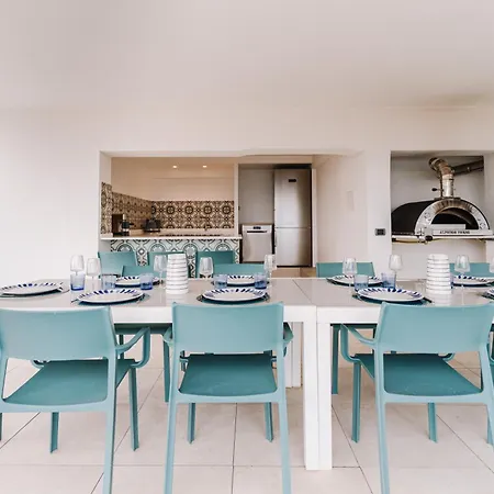Dequinz Luxury With Infinity Pool & Sea View