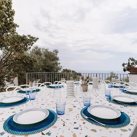 Dequinz Luxury With Infinity Pool & Sea View Villa