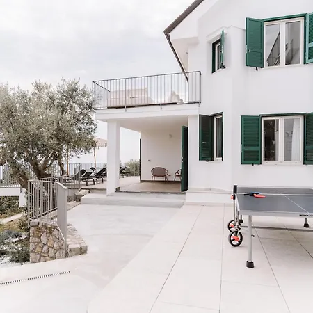 Dequinz Luxury With Infinity Pool & Sea View Massa Lubrense