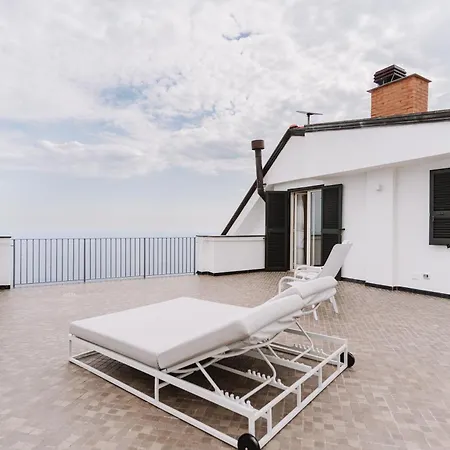 Dequinz Luxury With Infinity Pool & Sea View * Massa Lubrense
